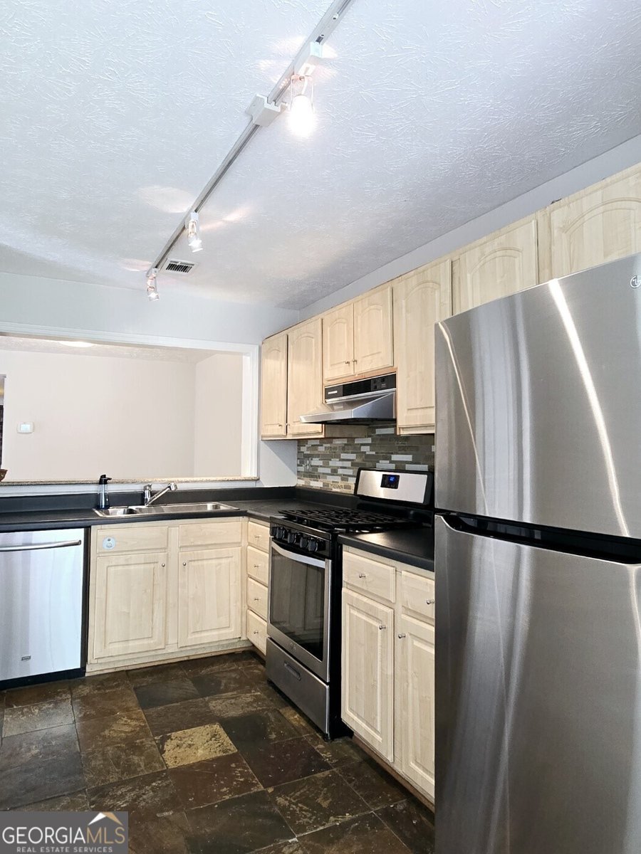 1490 CROSSING Circle Atlanta - 13