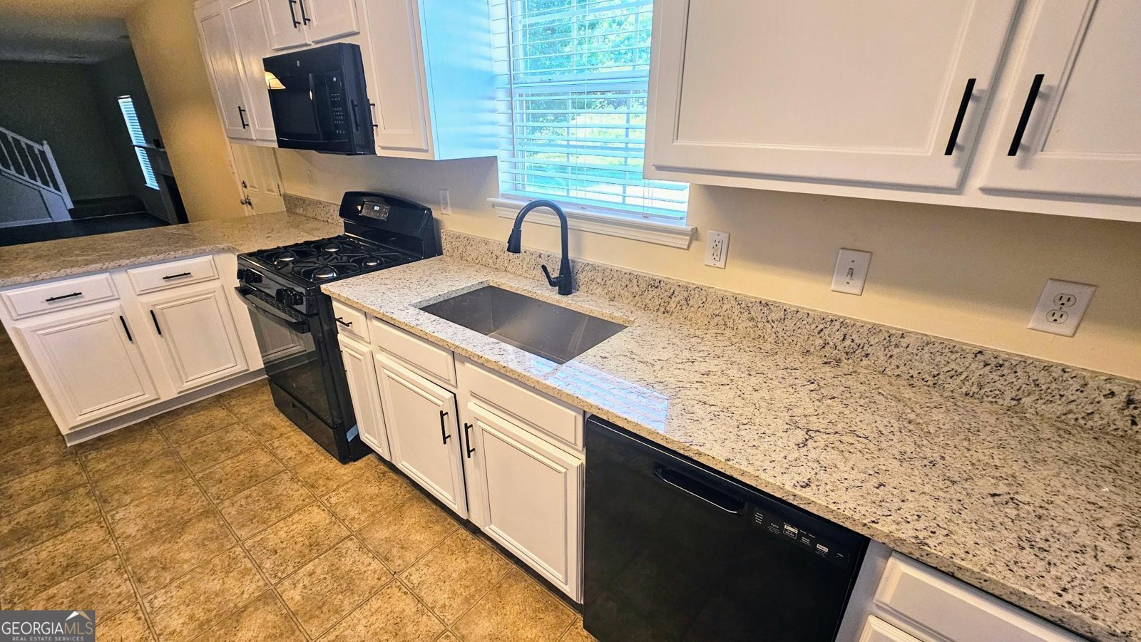325 Othello Drive Hampton - 12