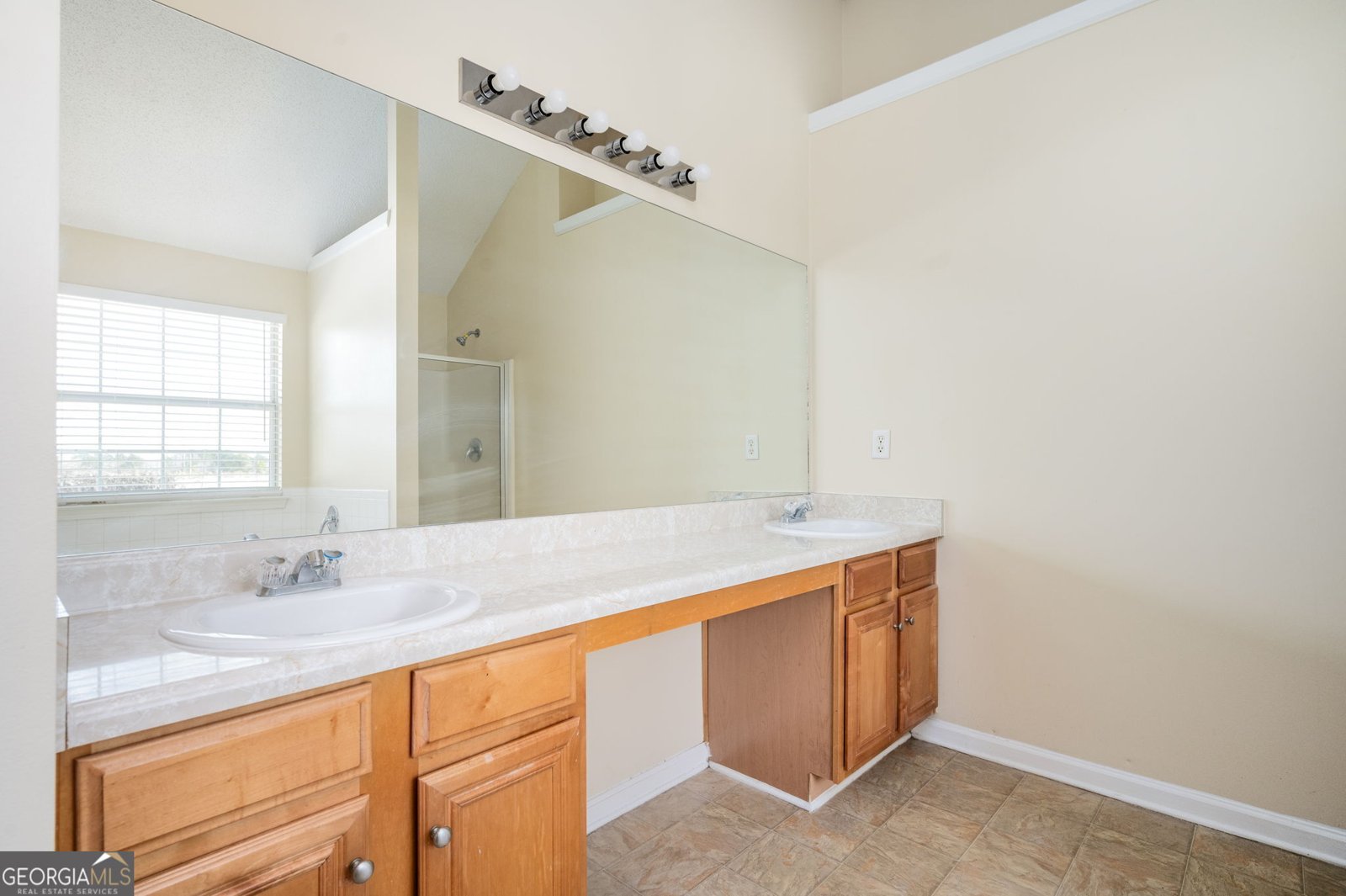 325 Othello Drive Hampton - 25