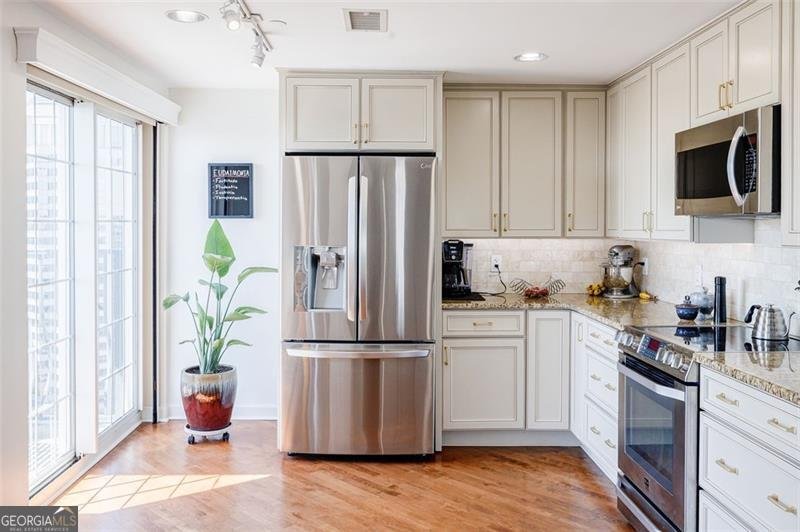 195 14TH Street Atlanta - 27