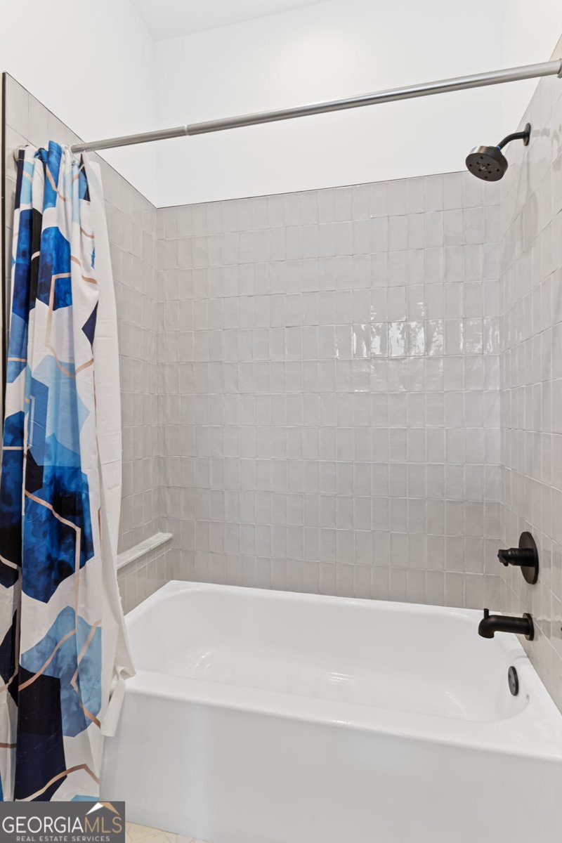 127 Ravenhurst Lane Fayetteville - 22