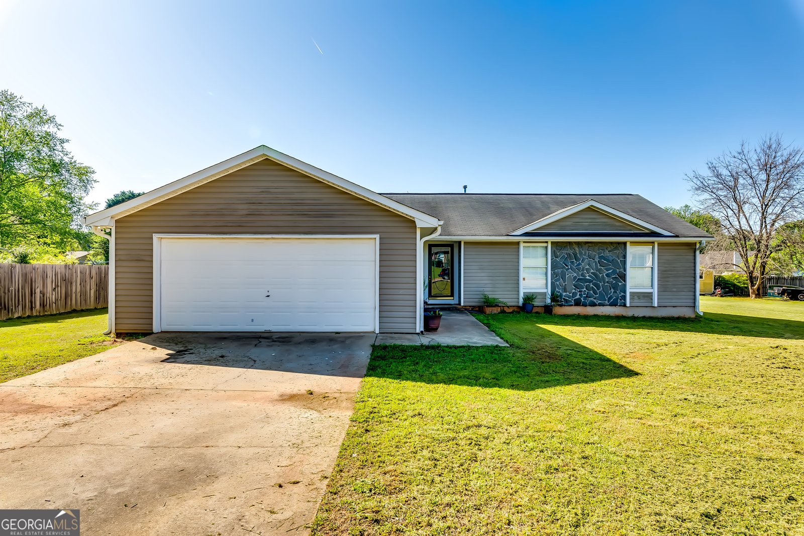 2582 Rosecommons Drive Hampton - 1