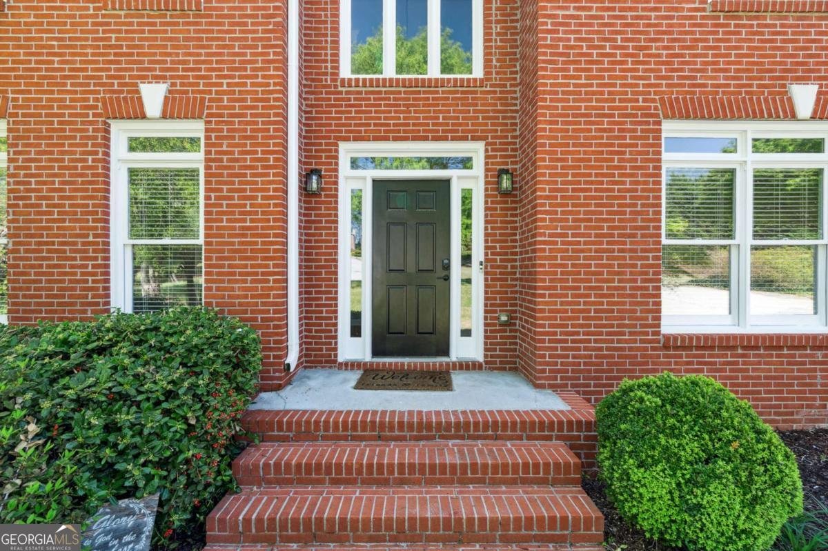 1755 Pinetree Pass Lane Lilburn - 2