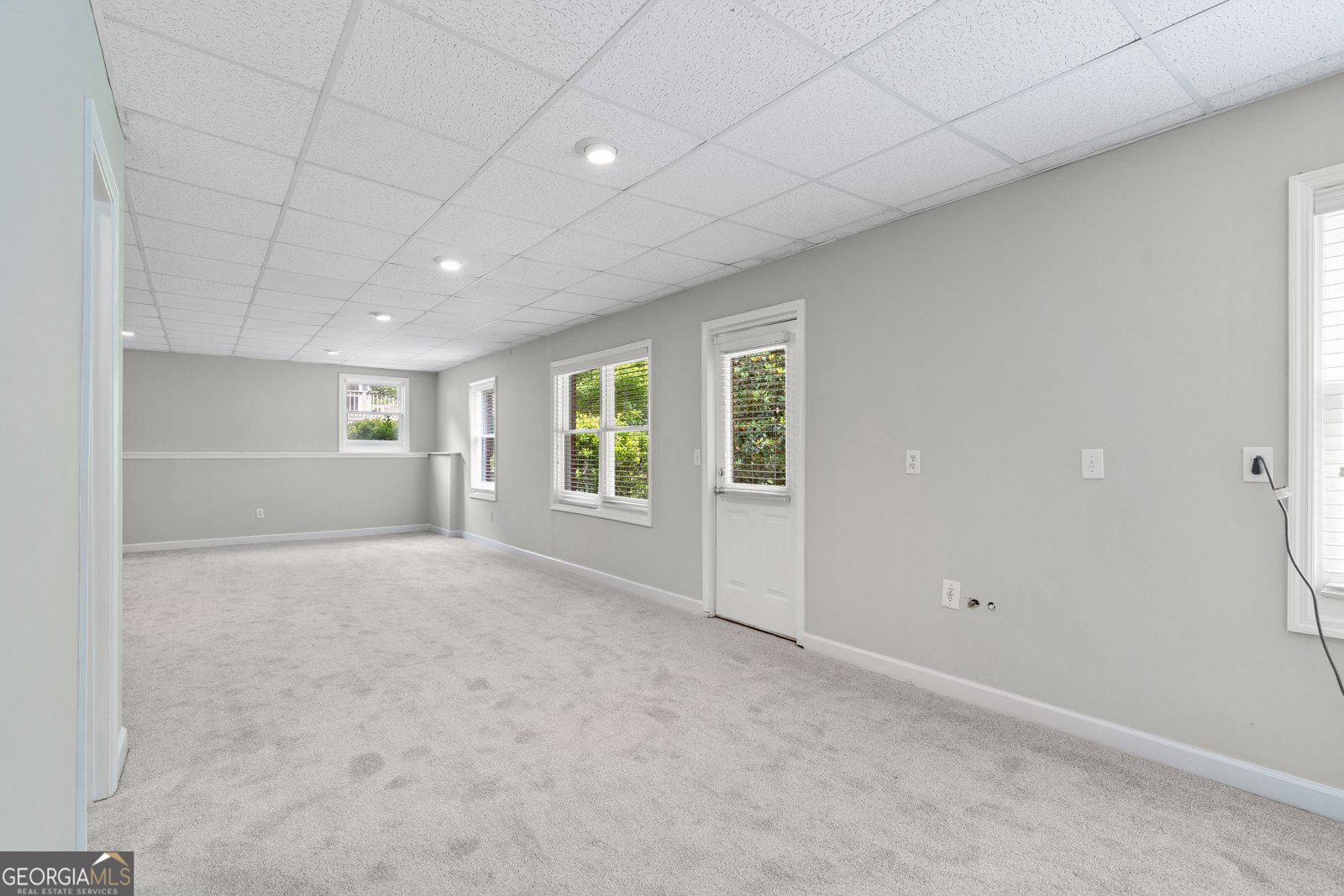 1755 Pinetree Pass Lane Lilburn - 33