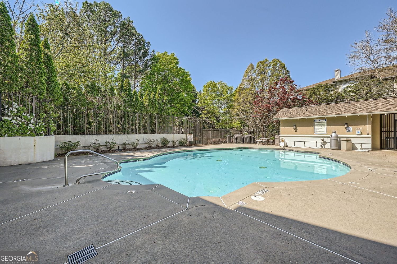 2700 Pine Tree Road Atlanta - 25