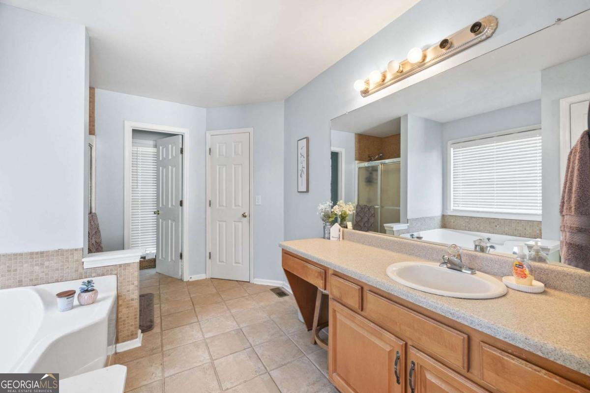 840 WHITBY Drive Douglasville - 22