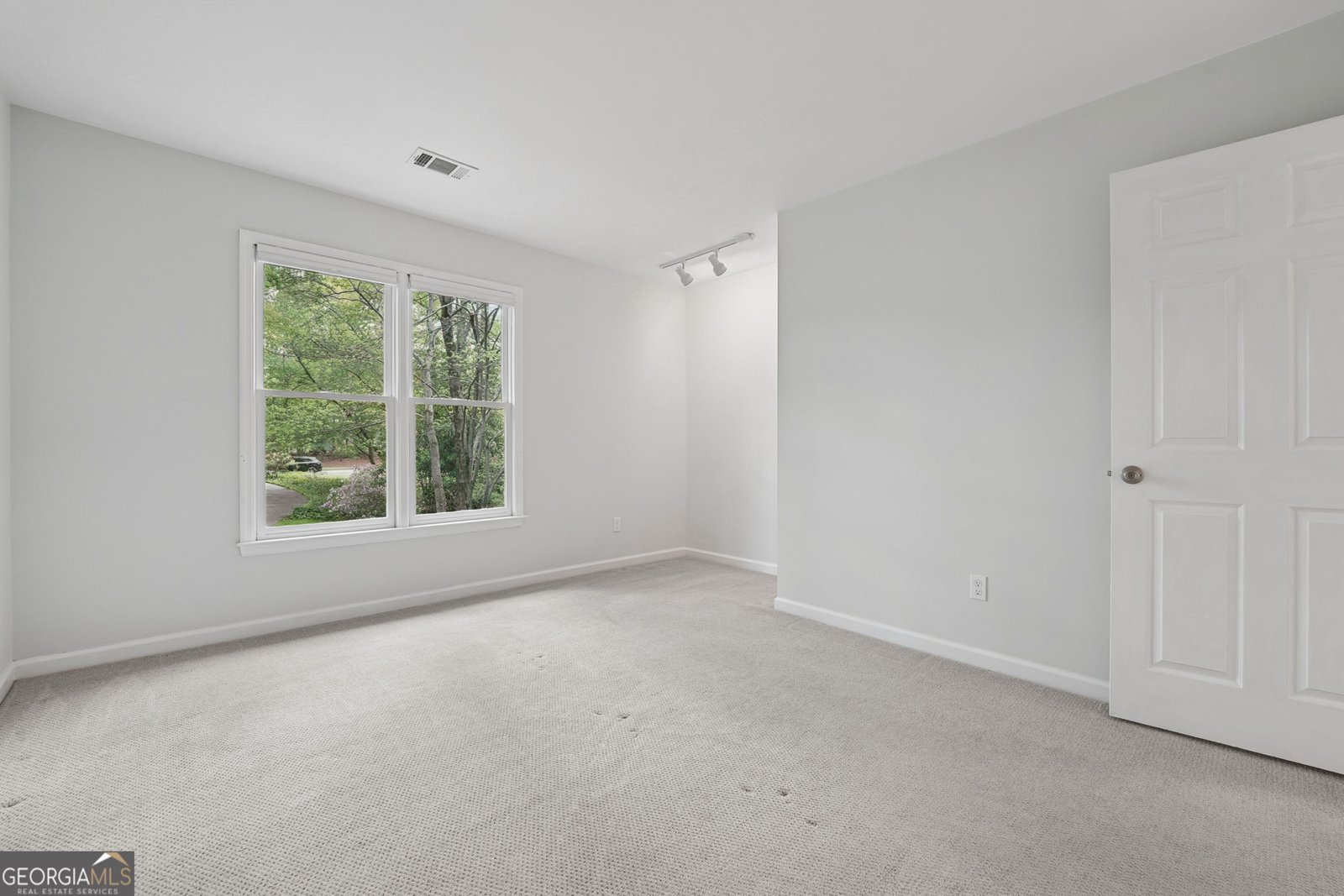 3988 Dover Avenue Alpharetta - 28