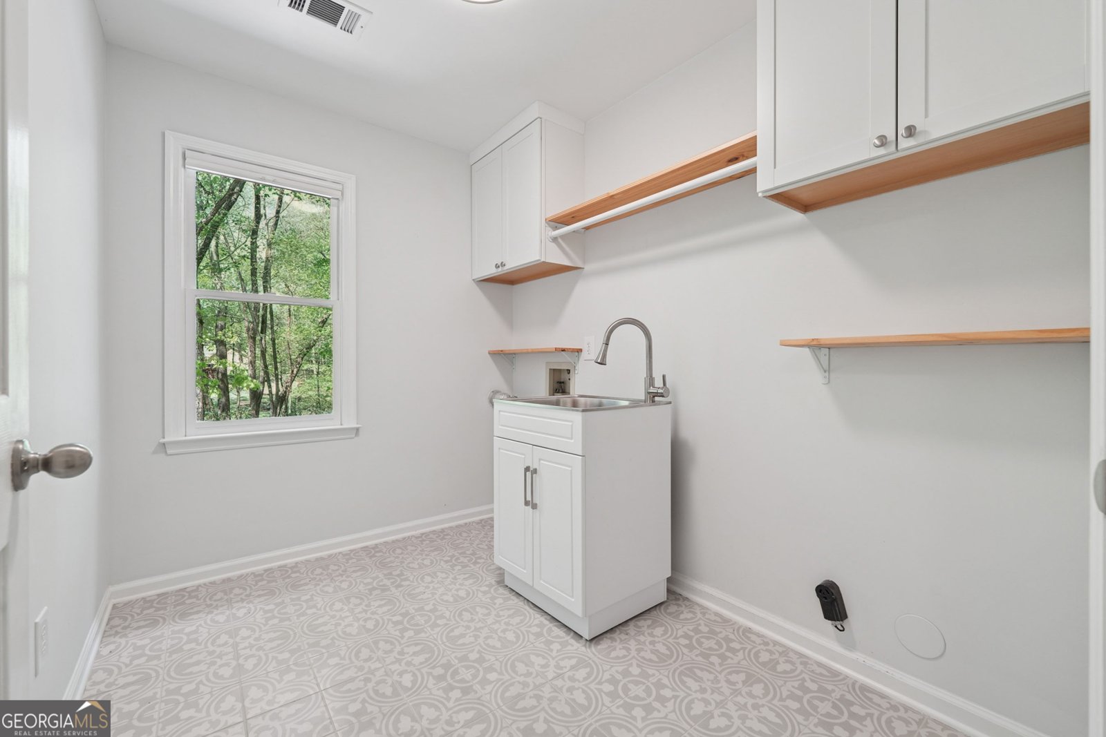 3988 Dover Avenue Alpharetta - 40