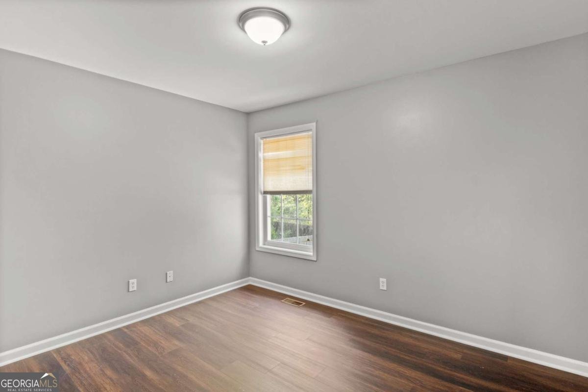 6332 Fairoaks Place Douglasville - 24