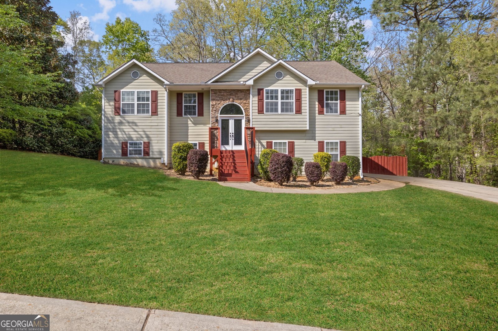 6332 Fairoaks Place Douglasville - 37