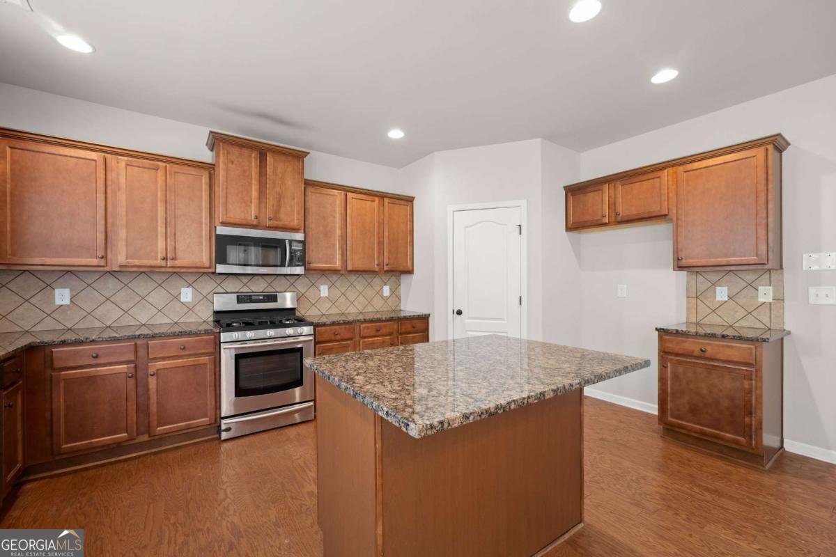 6820 Lacebark Drive Dawsonville - 14