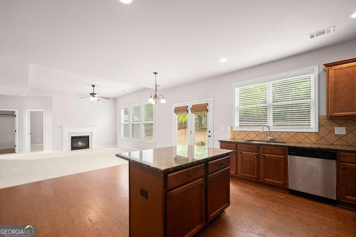6820 Lacebark Drive Dawsonville - 18
