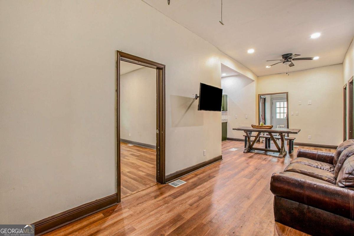 206 Church Street Rome - 10