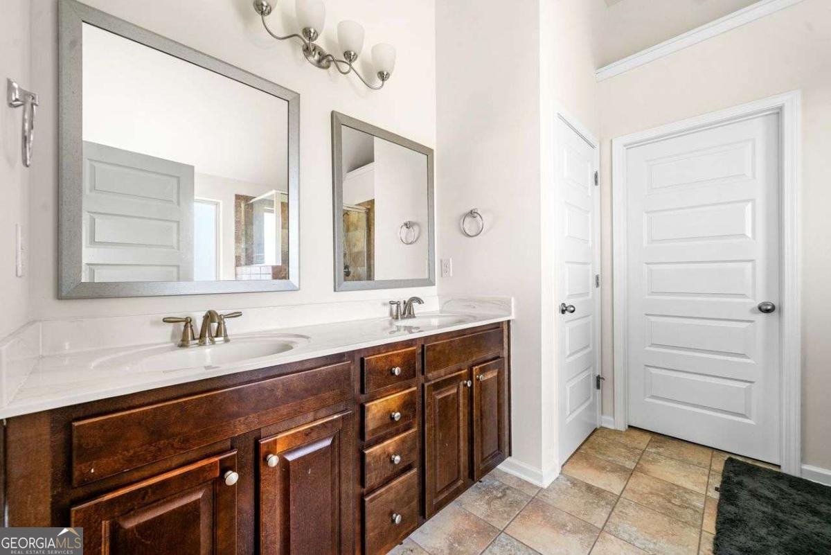 4689 SHIRE Drive Lithonia - 18