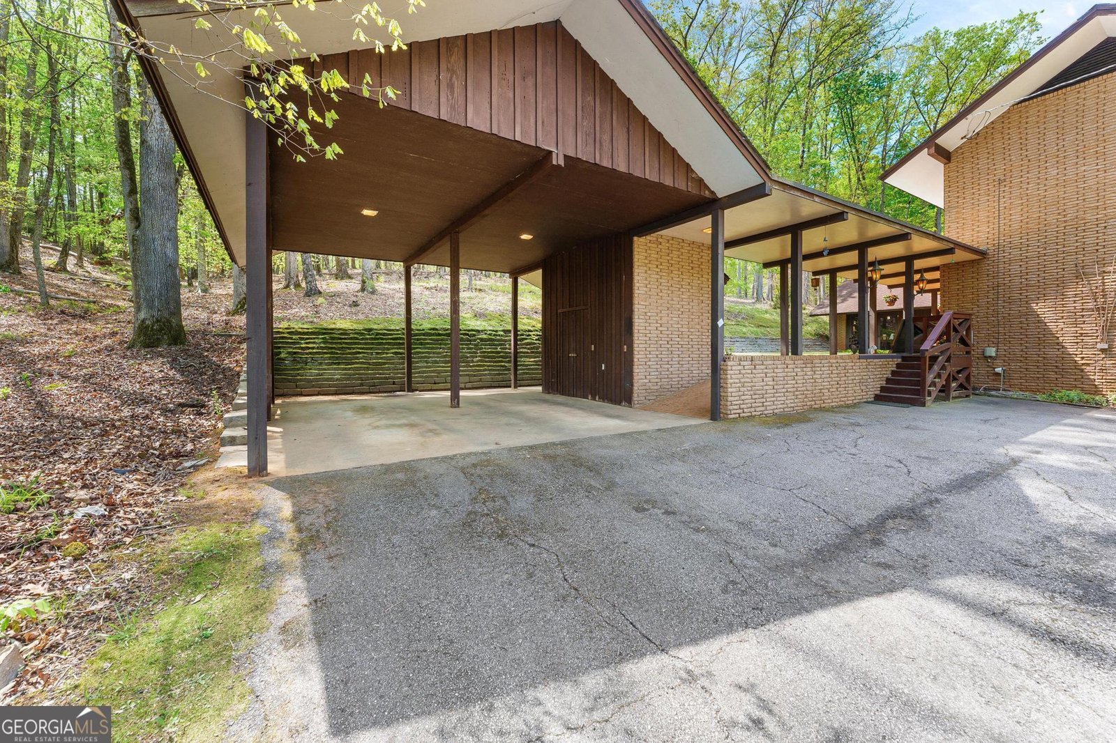 900 Oakhill Road Elberton - 38