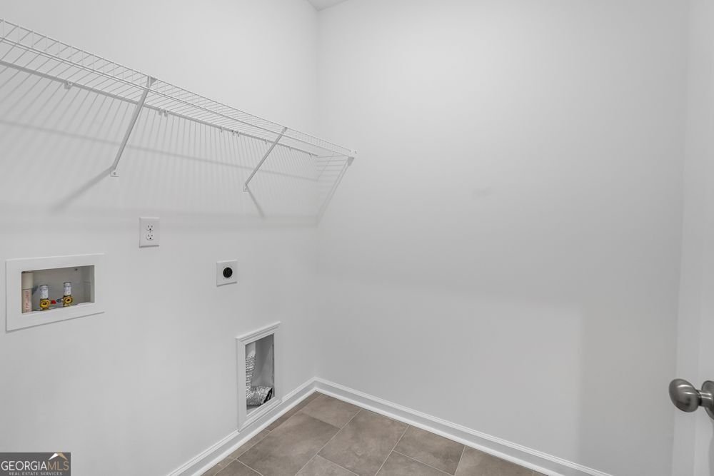 1763 Fawlocke Run Loganville - 34