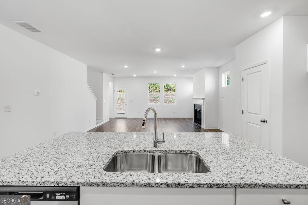 1763 Fawlocke Run Loganville - 5