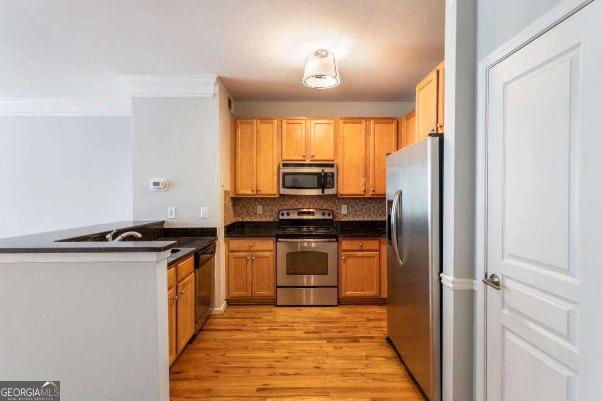 375 Highland Avenue Atlanta - 14