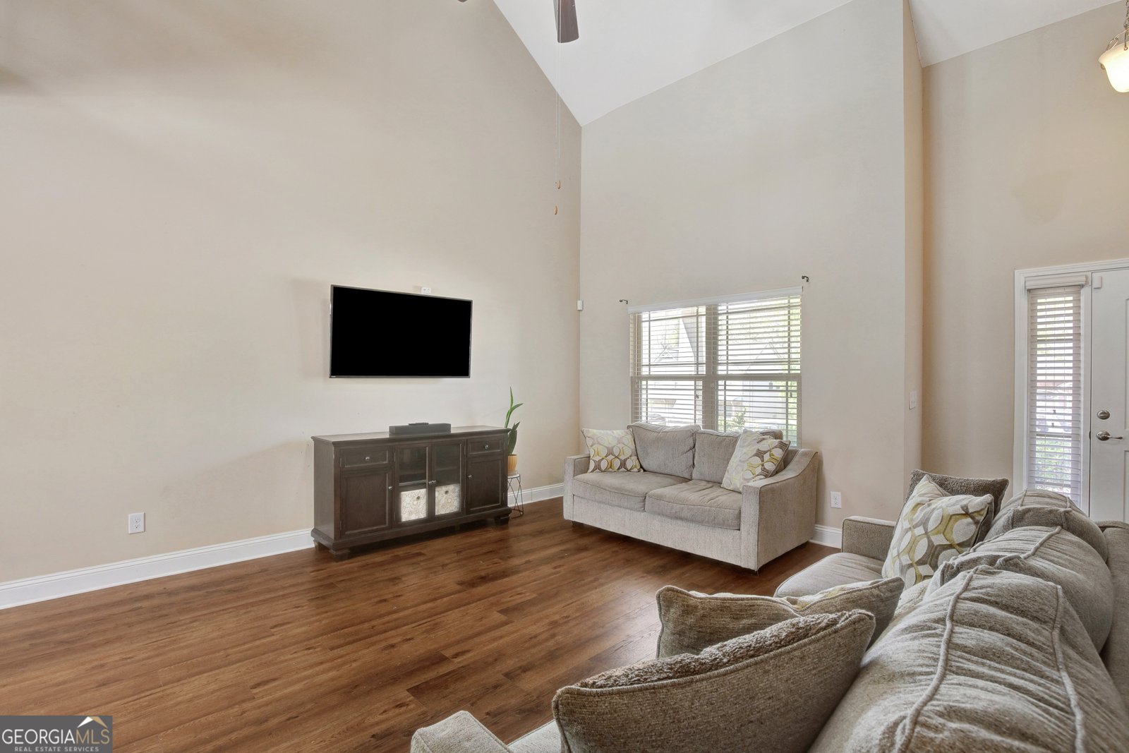 890 Crescent Lane Griffin - 5