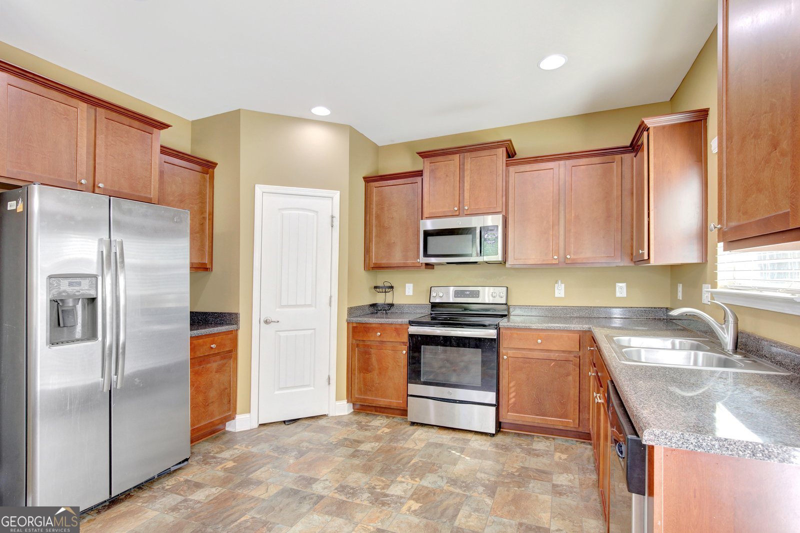890 Crescent Lane Griffin - 7