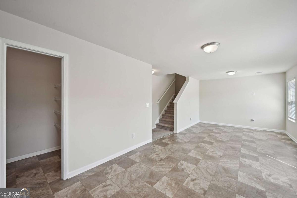 5675 Laurel Ridge Circle Atlanta - 9