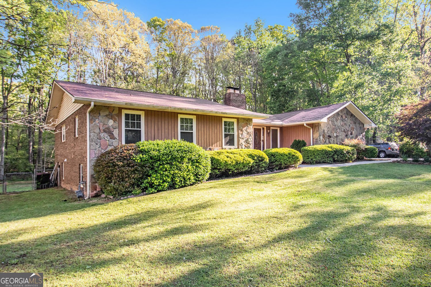 215 North Mourning Dove Drive Fayetteville - 22