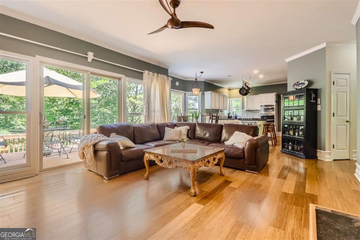 1872 Lake Lucerne Drive Lilburn - 10