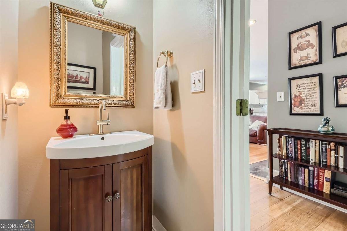 1872 Lake Lucerne Drive Lilburn - 11