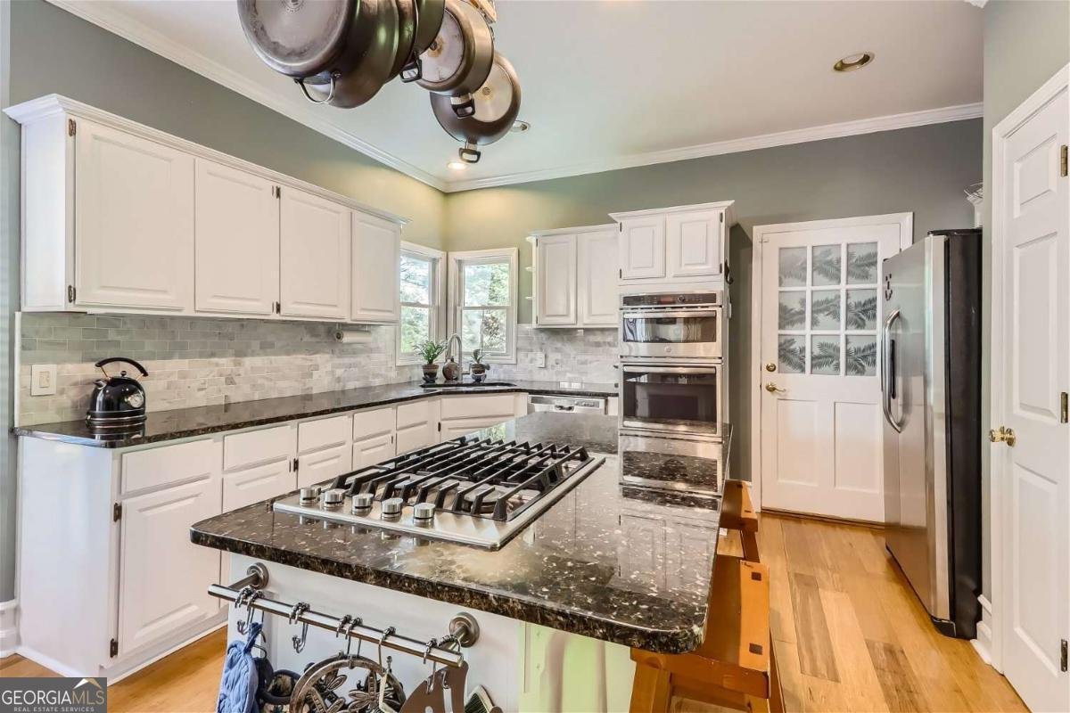 1872 Lake Lucerne Drive Lilburn - 5