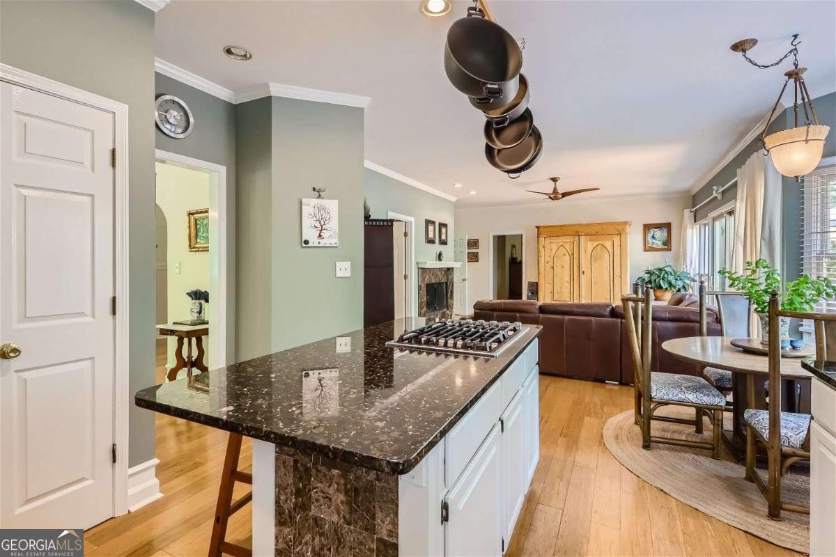 1872 Lake Lucerne Drive Lilburn - 7