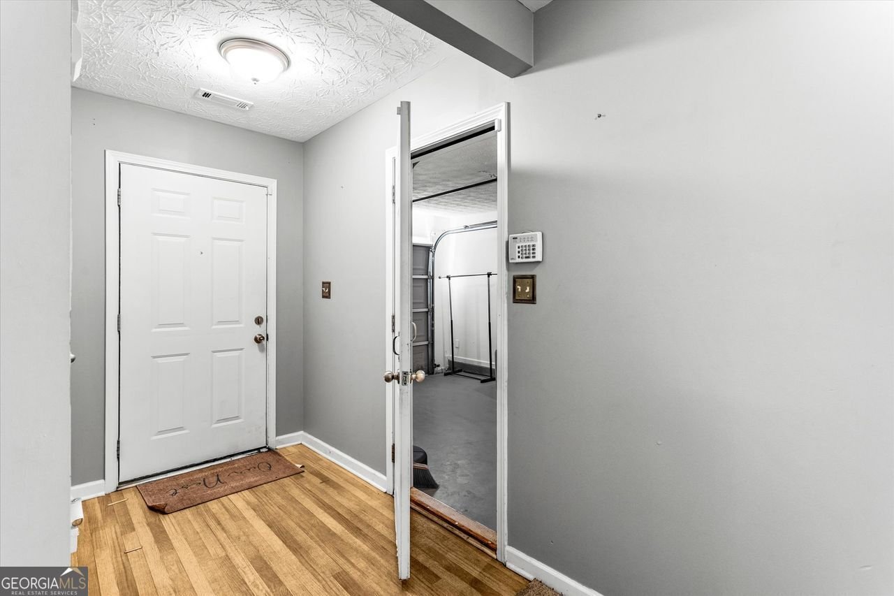 320 LITTLE CREEK Road Lawrenceville - 18