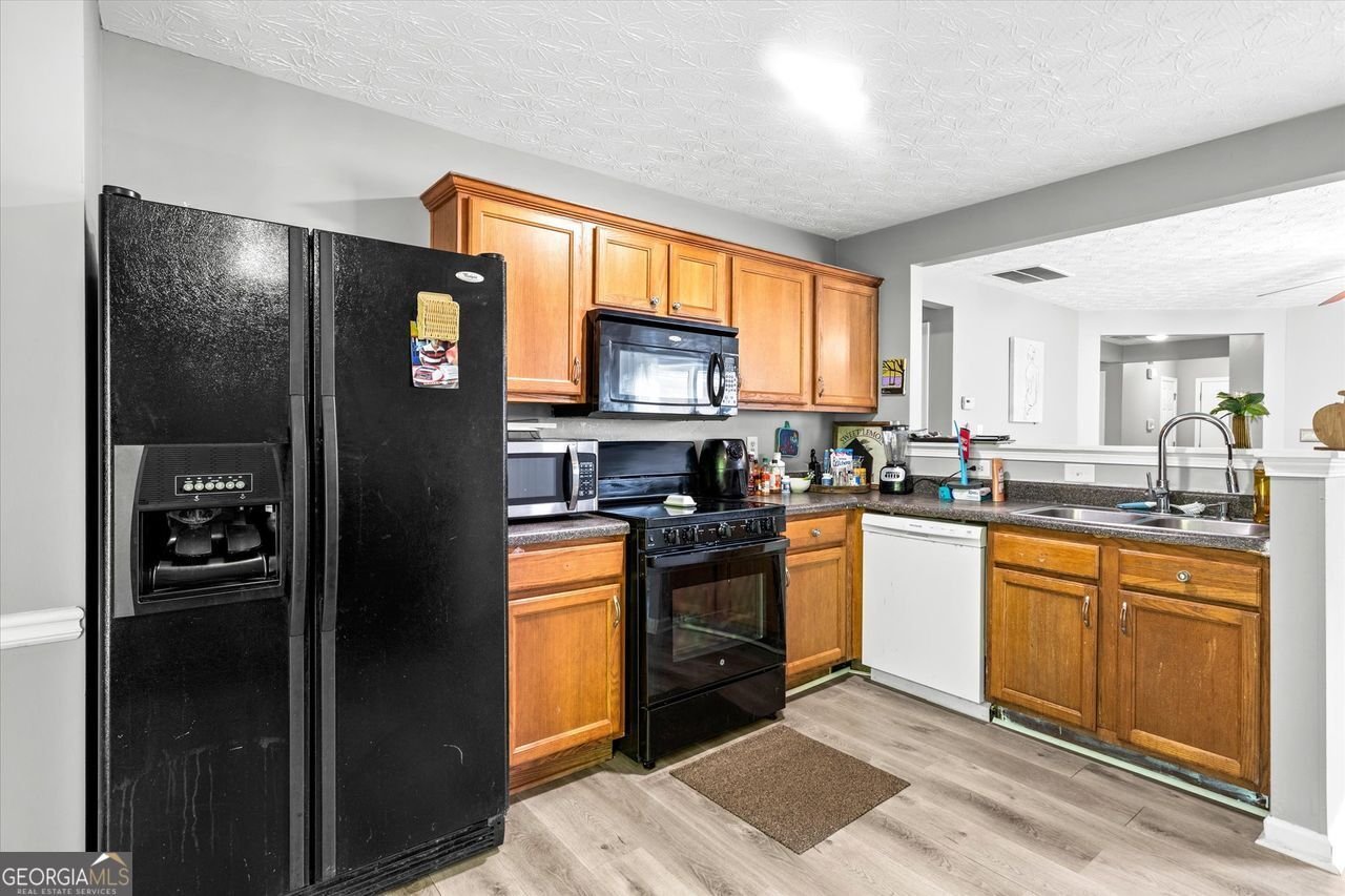 320 LITTLE CREEK Road Lawrenceville - 33