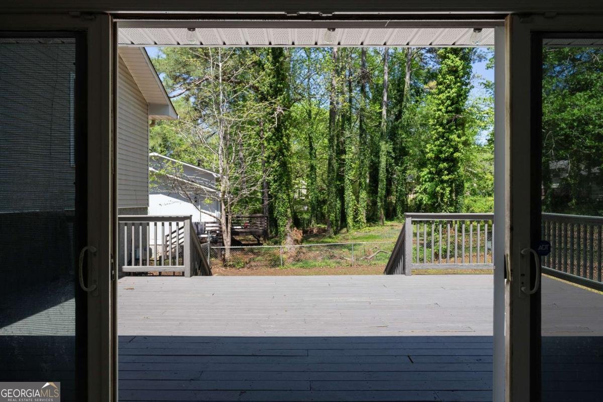 8876 Ashwood Drive Riverdale - 10