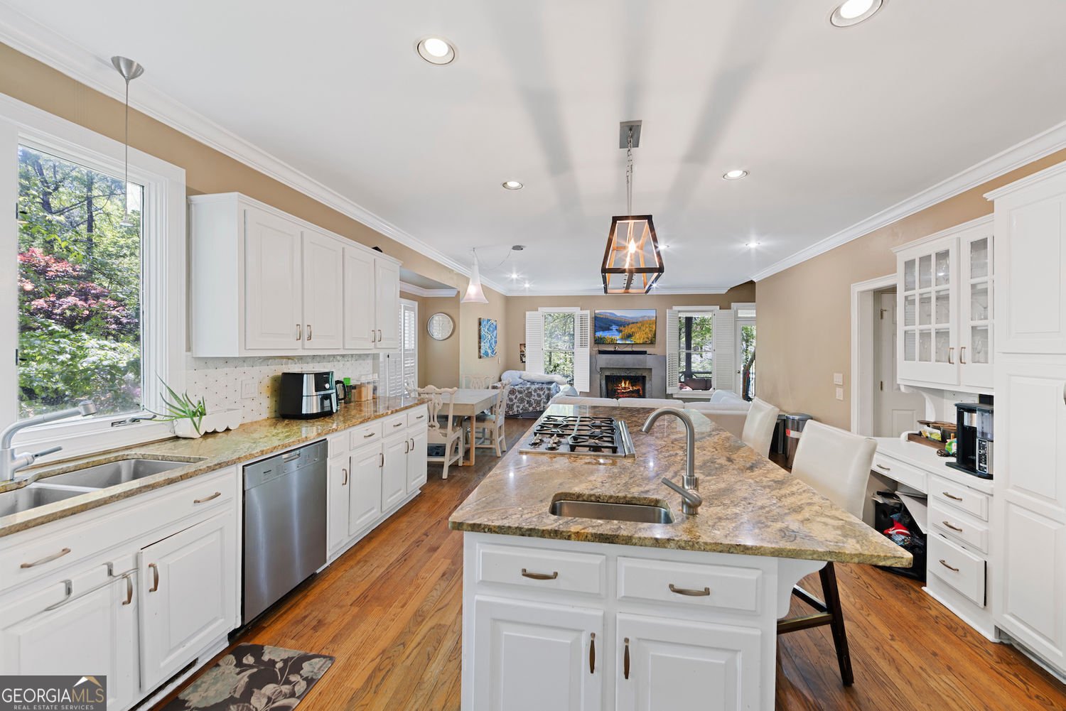 105 Grogans Lake Drive Atlanta - 7
