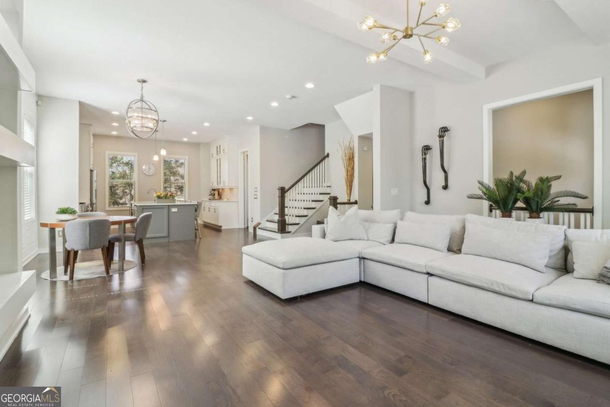 823 Canterbury Overlook Atlanta - 3