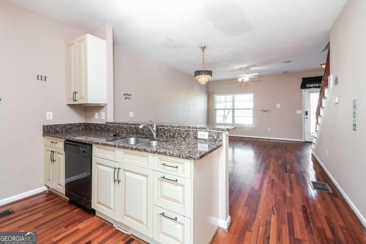 432 Ira Street Atlanta - 4