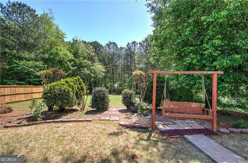 5221 Huntcrest Place Mableton - 33