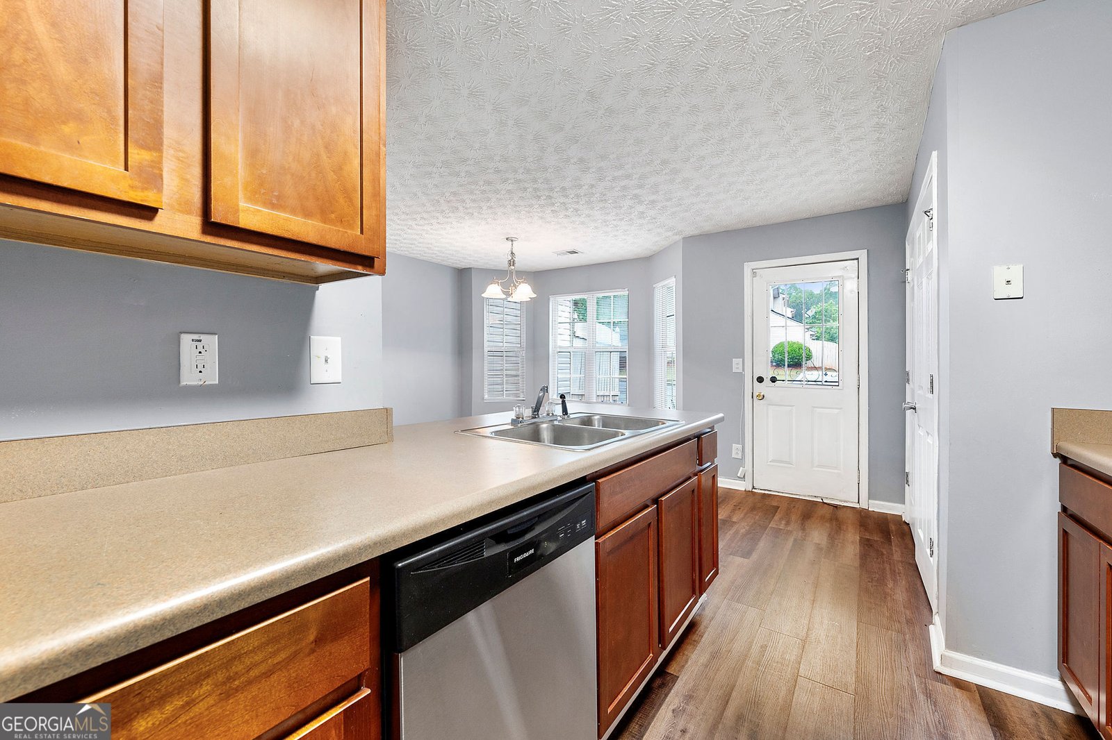 4413 Pinscher Street Union City - 14