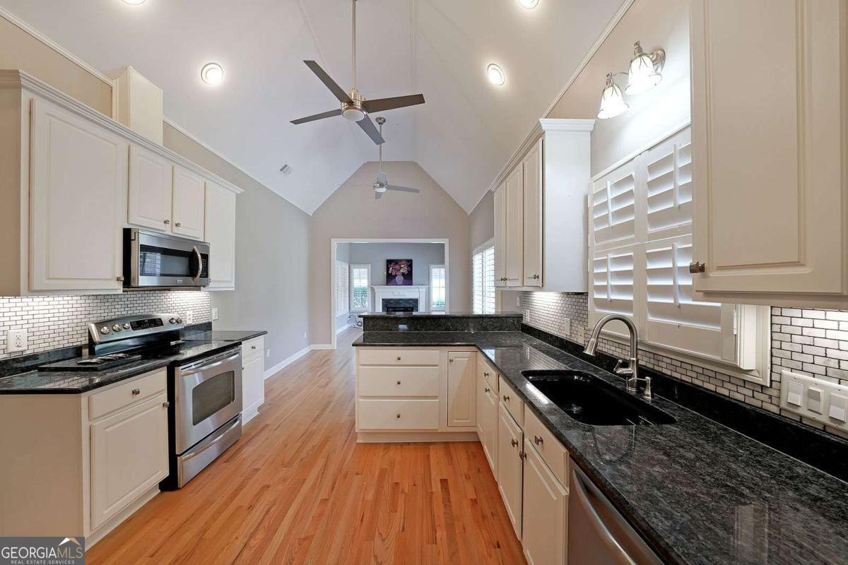 1610 Glenhurst Drive Snellville - 16