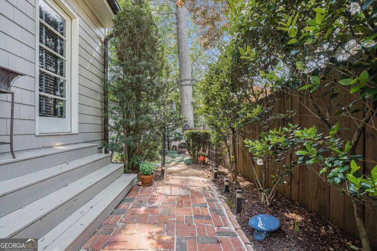 1634 Lenox Road Atlanta - 43