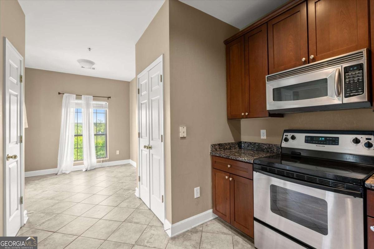 2865 Lenox Road Atlanta - 27