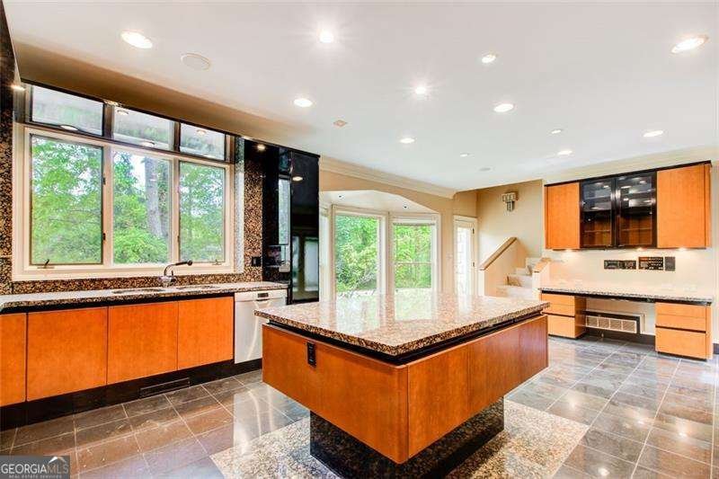 305 Heards Ferry Road Atlanta - 8