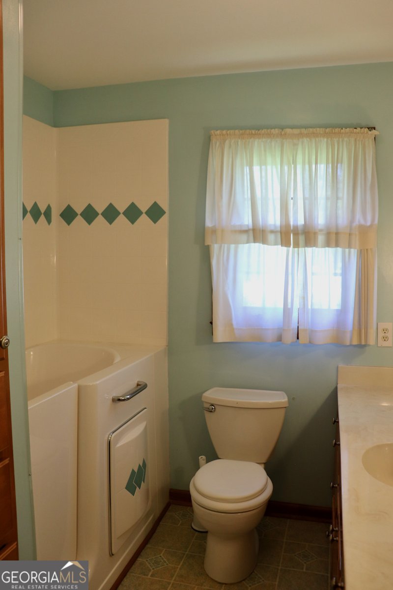 5864 Porterfield Circle Macon - 19