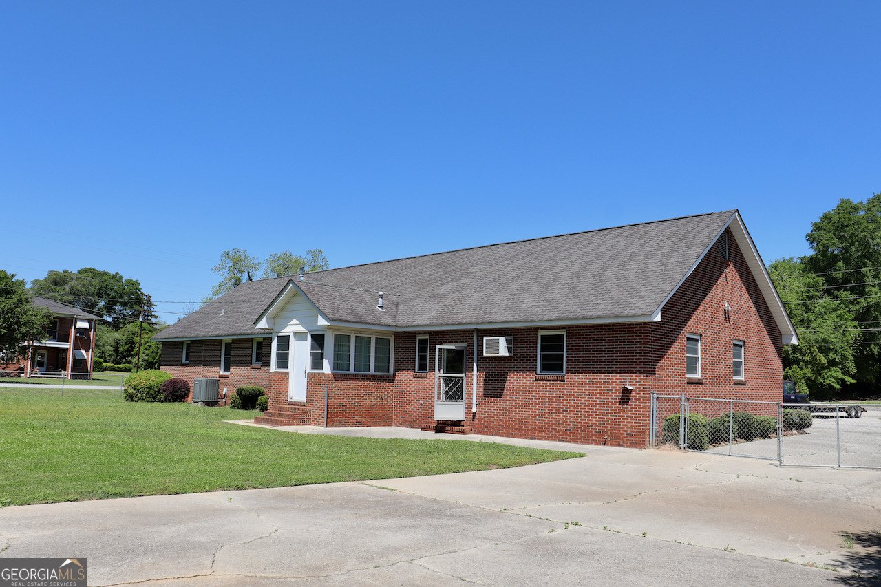 5864 Porterfield Circle Macon - 3