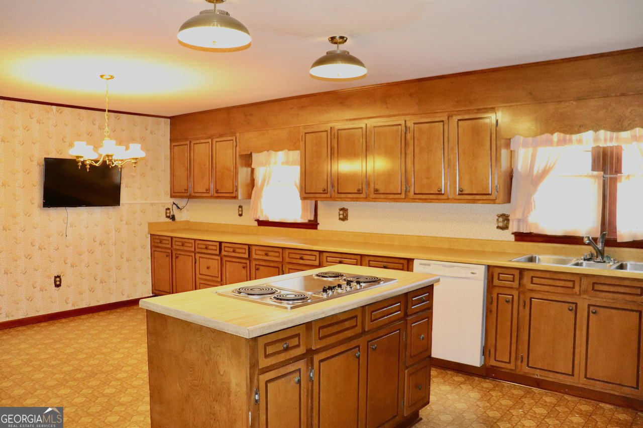 5864 Porterfield Circle Macon - 8
