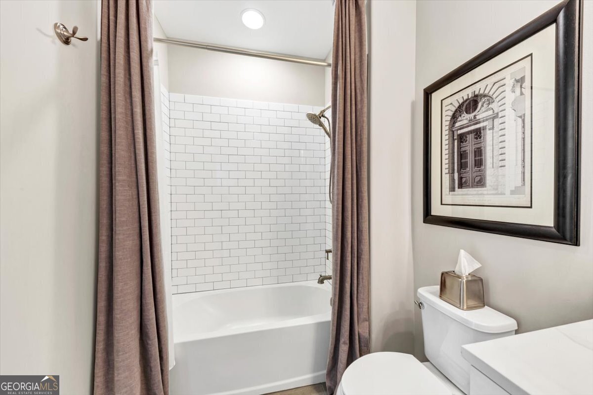 8217 Main Street Woodstock - 48