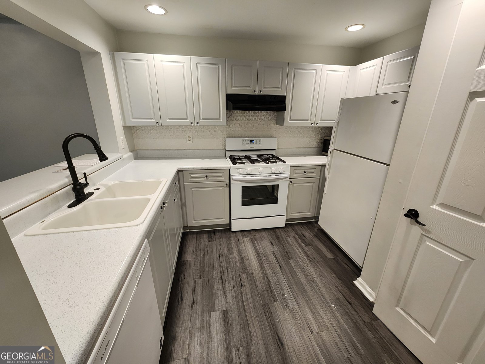 220 Renaissance Parkway Atlanta - 10