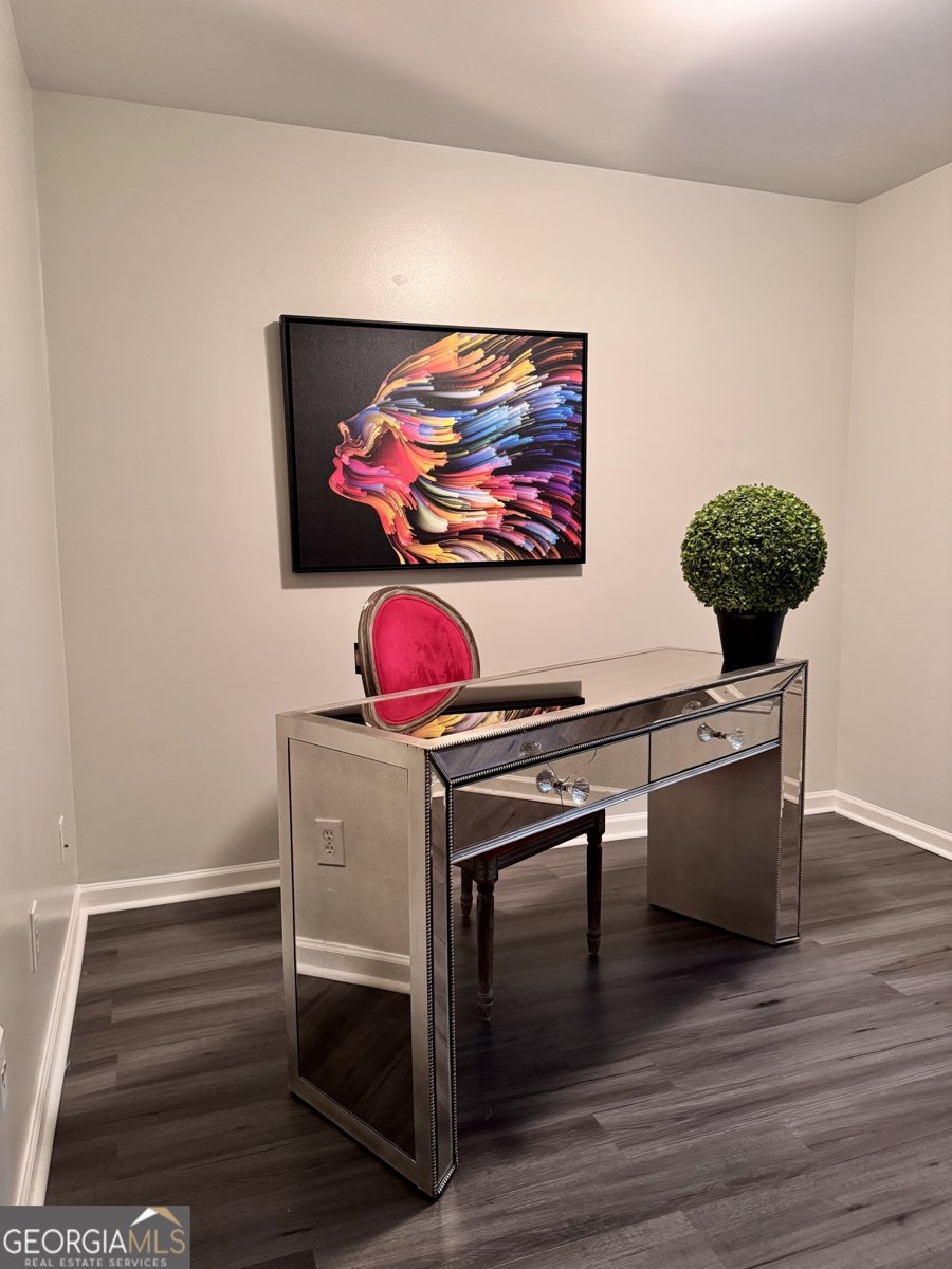 220 Renaissance Parkway Atlanta - 4
