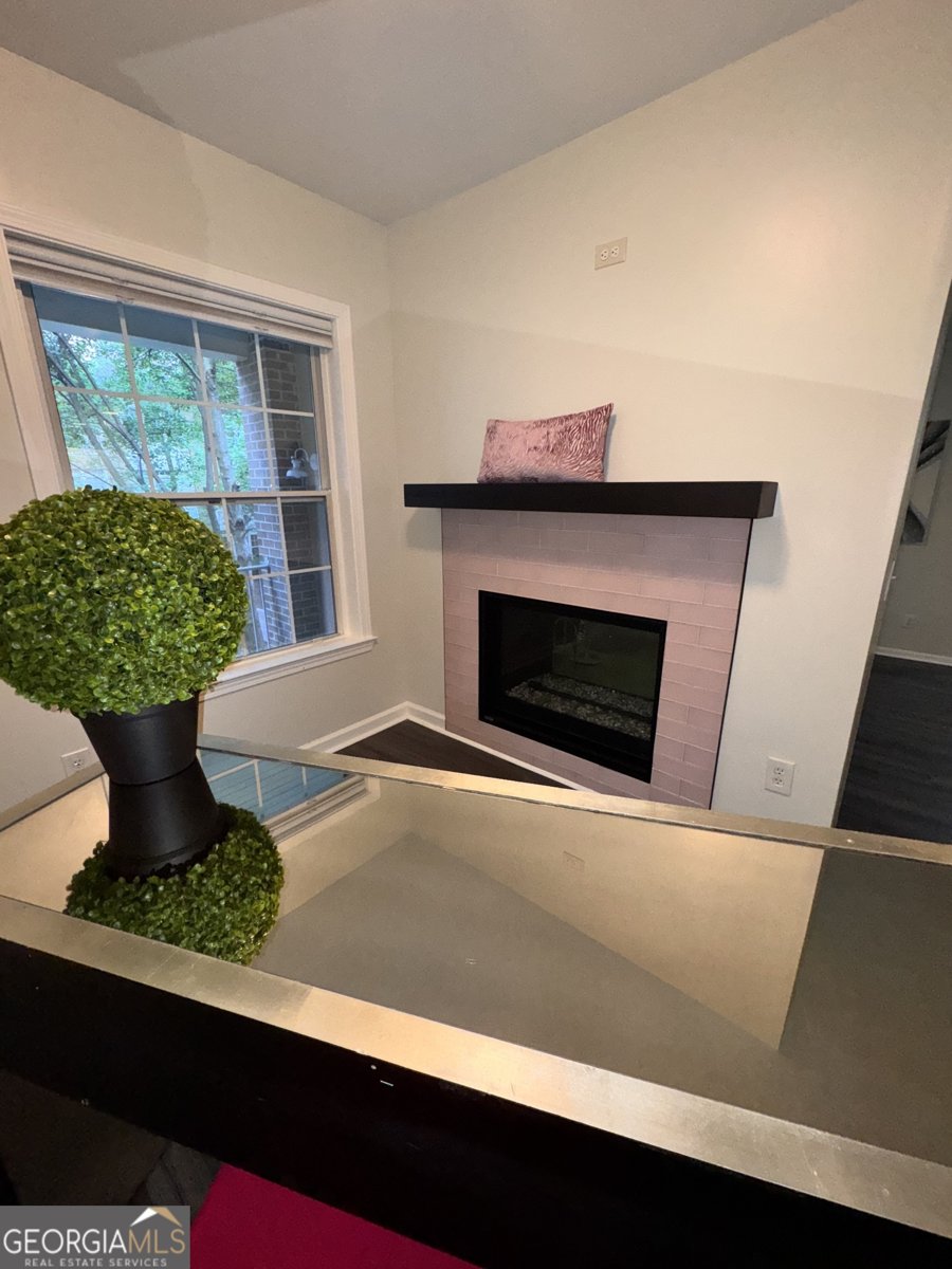 220 Renaissance Parkway Atlanta - 5