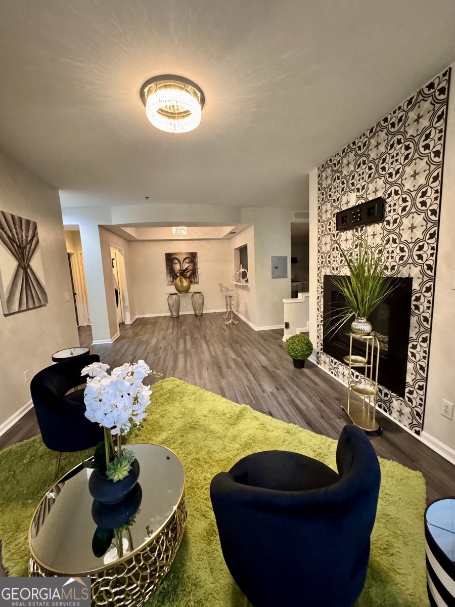 220 Renaissance Parkway Atlanta - 7
